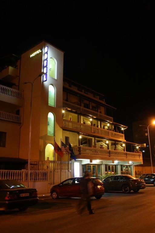 Hotel Martini Vlorë Exterior foto